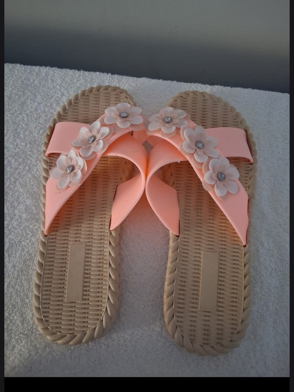 Fitflop Coral Pink Floral Toe-Post Sandals